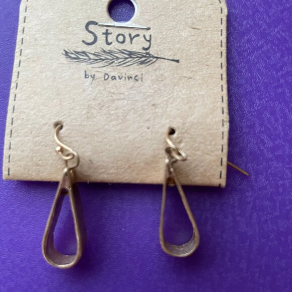 Bundle 3 pairs for $12. Gold Tone Dangle Earrings - Picture 3 of 3